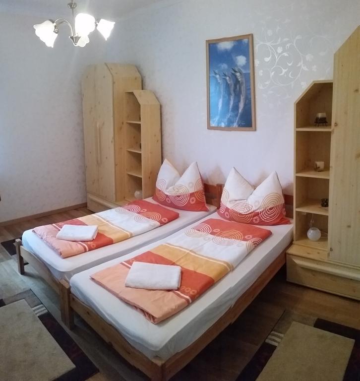 Fadora Apartman Apartment Tihany Room photo