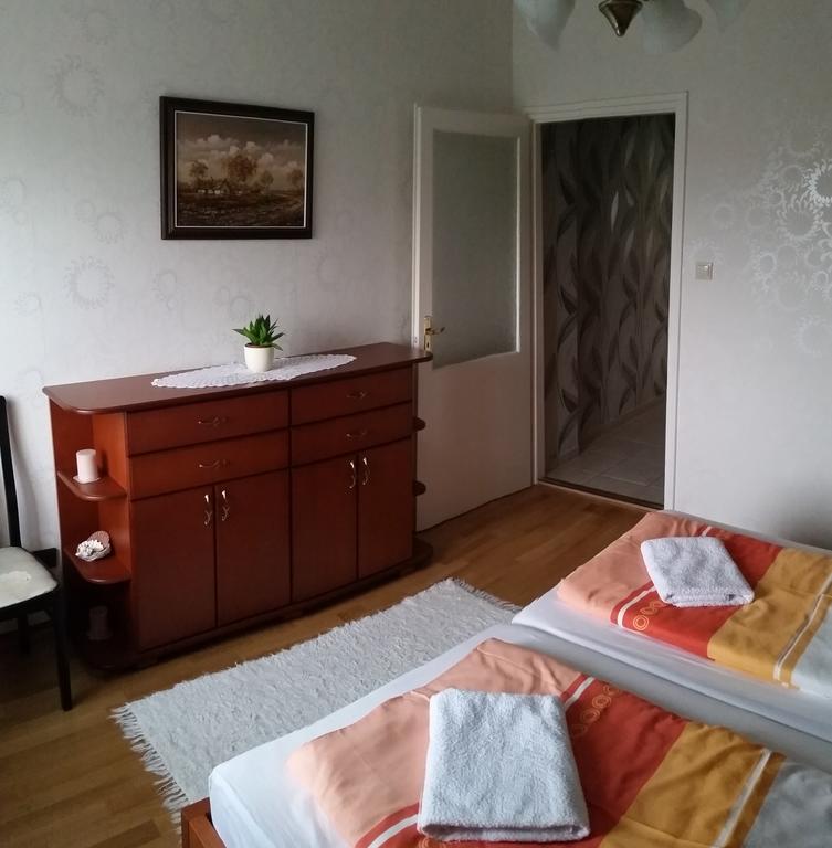 Fadora Apartman Apartment Tihany Room photo