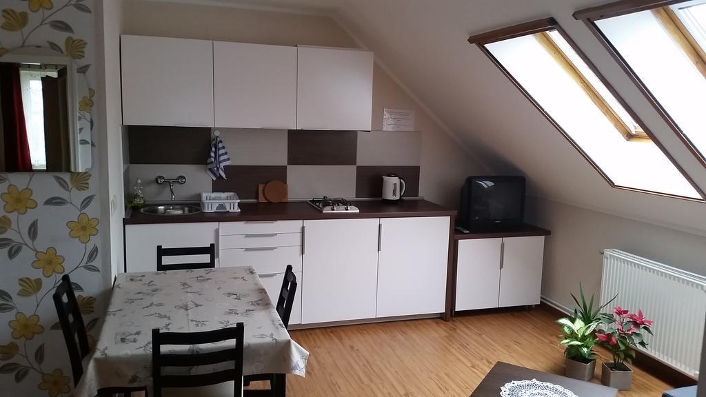 Fadora Apartman Tihany Room photo